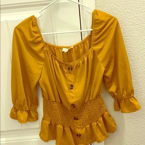Mustard yellow loose 3/4 sleeve top